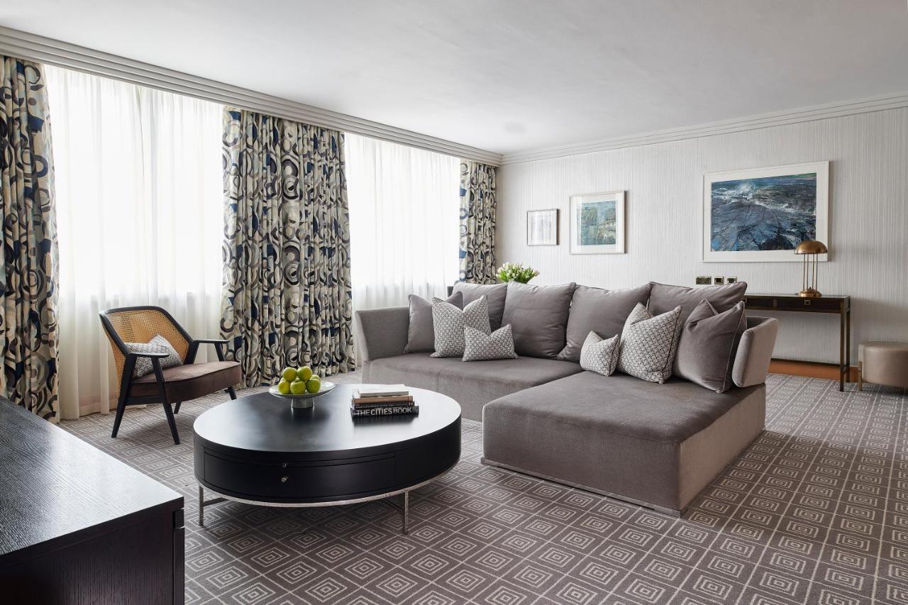 The Westbury Hotel Dublin Exterior foto A living room at The Carlyle