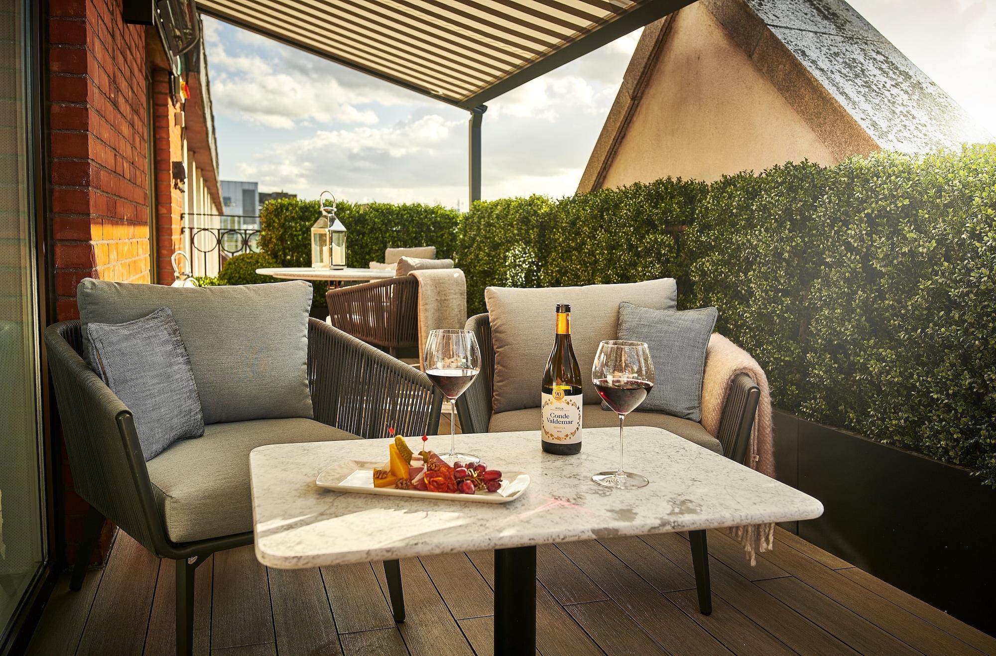 The Westbury Hotel Dublin Exterior foto The Terrace at The Ivy Collection
