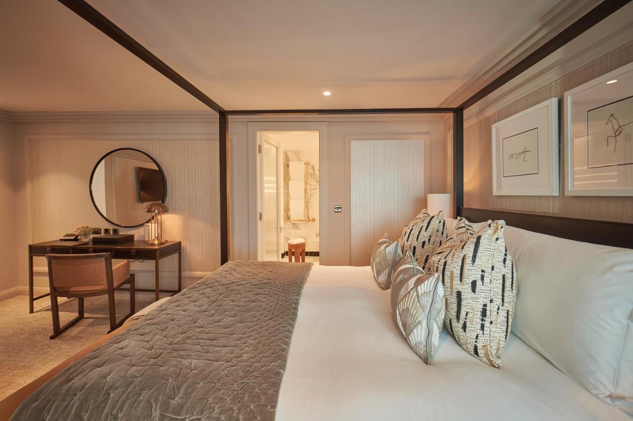 The Westbury Hotel Dublin Exterior foto A bedroom at the hotel