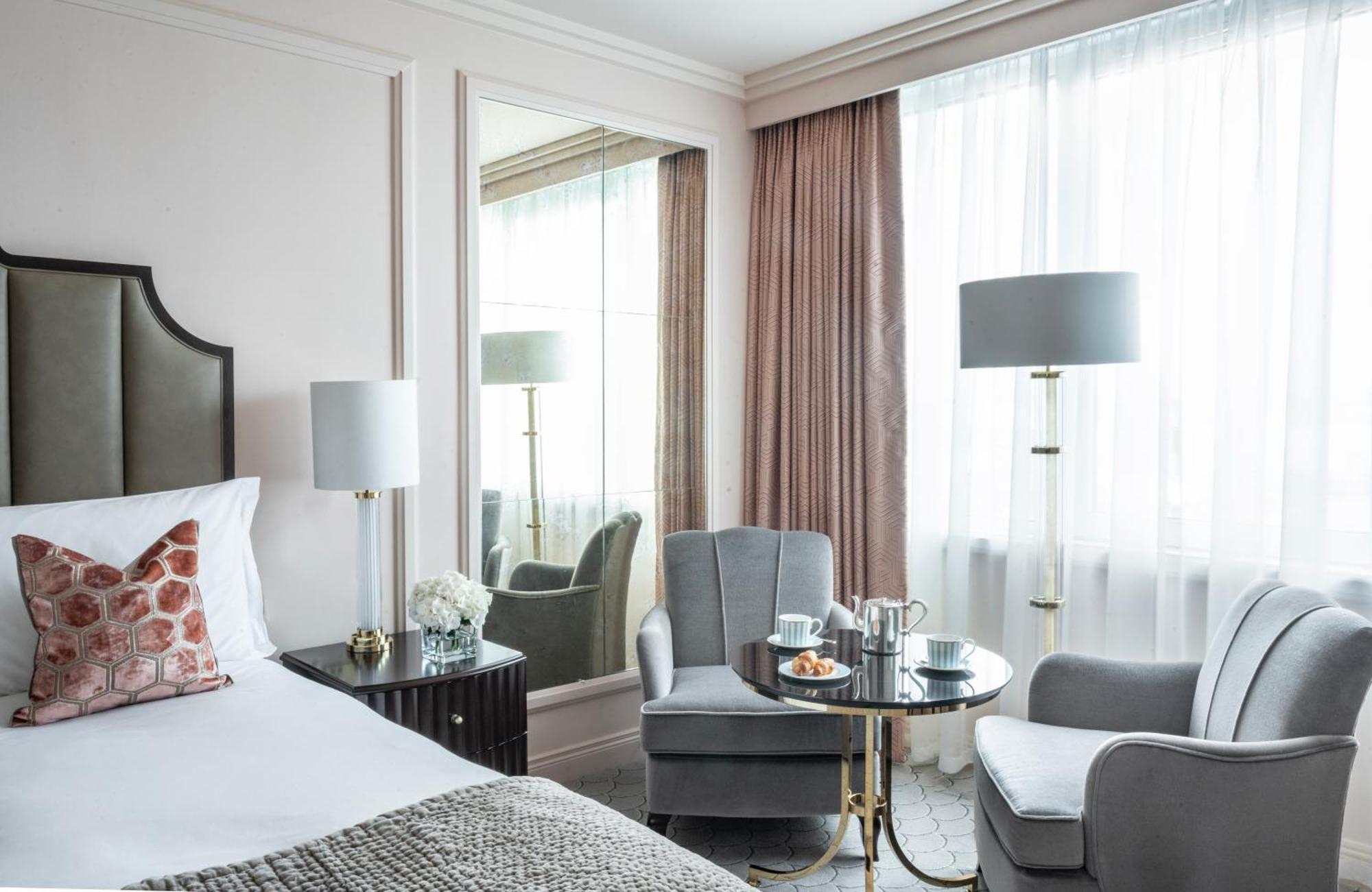The Westbury Hotel Dublin Exterior foto A room at The Dorchester