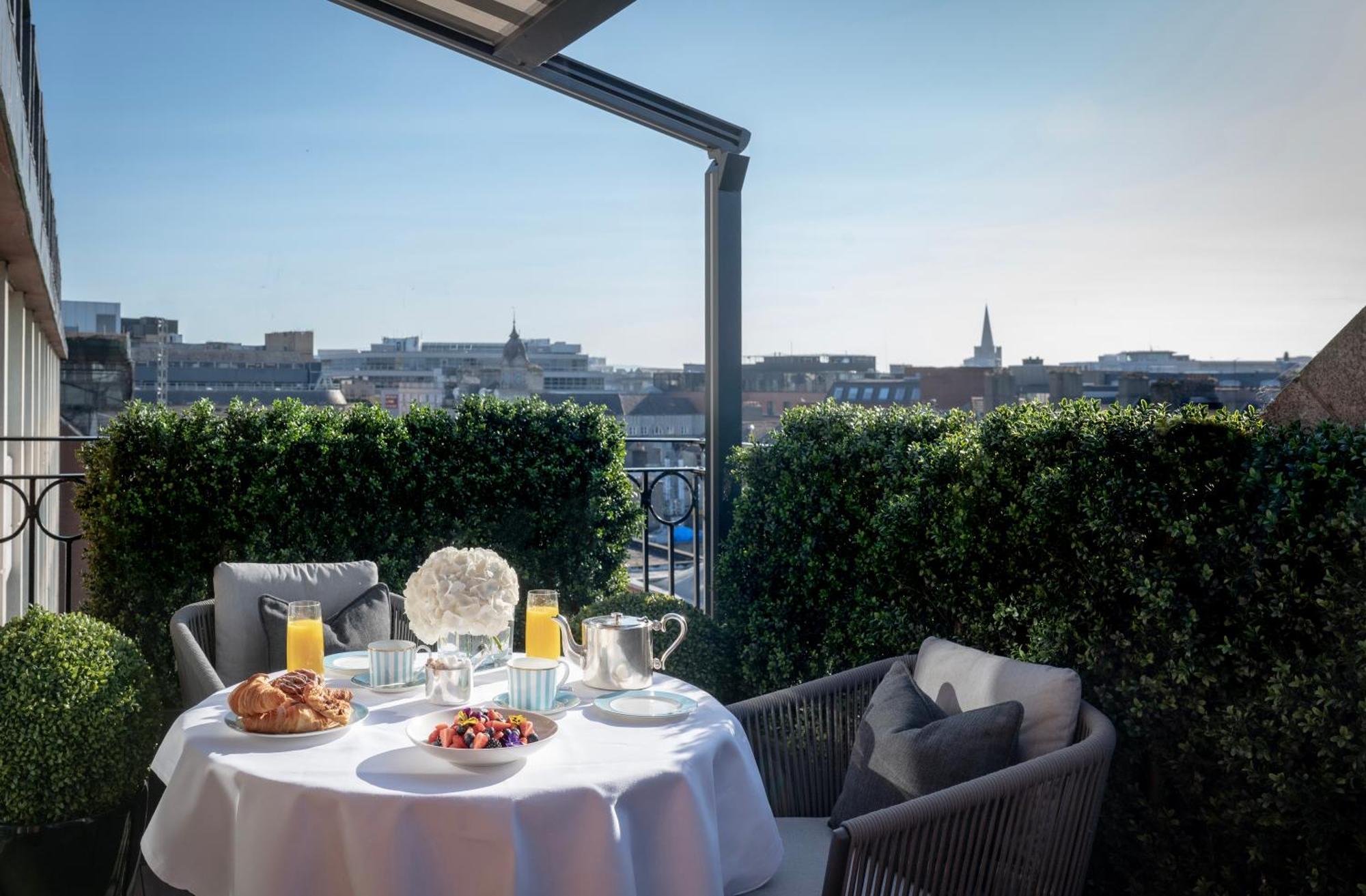 The Westbury Hotel Dublin Exterior foto The Terrace at The Ivy Collection