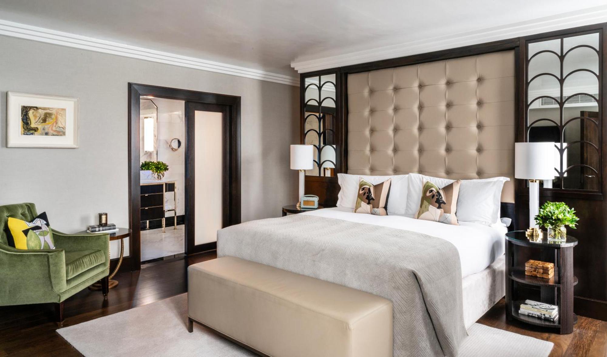 The Westbury Hotel Dublin Exterior foto A bedroom at The Savoy
