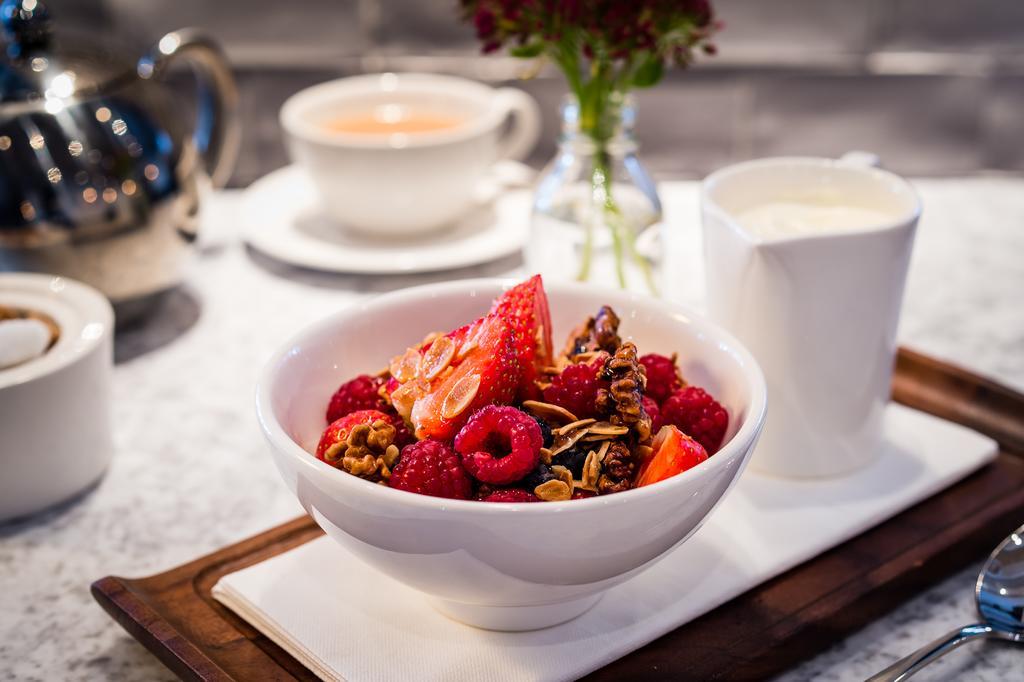 The Westbury Hotel Dublin Exterior foto Muesli with fruit